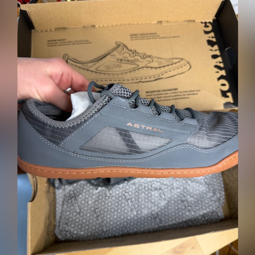 Astral Loyak Mens Size 11 Water Shoes Sneakers Storm Gray Brand New In Box - Picture 6 of 12